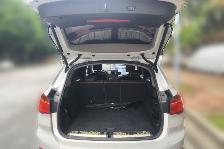 Used BMW X1 2018 xDrive20Li Luxury Edition Trunk