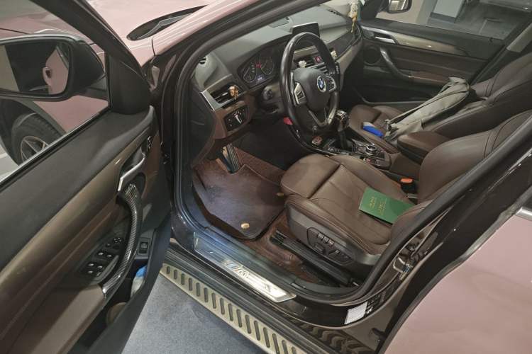 Used BMW X1 2018 xDrive20Li Luxury Edition Driver Seat