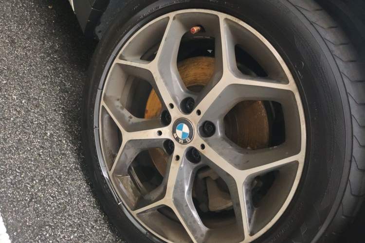 Used BMW X1 2018 xDrive20Li Luxury Edition Right Front Wheel Hub