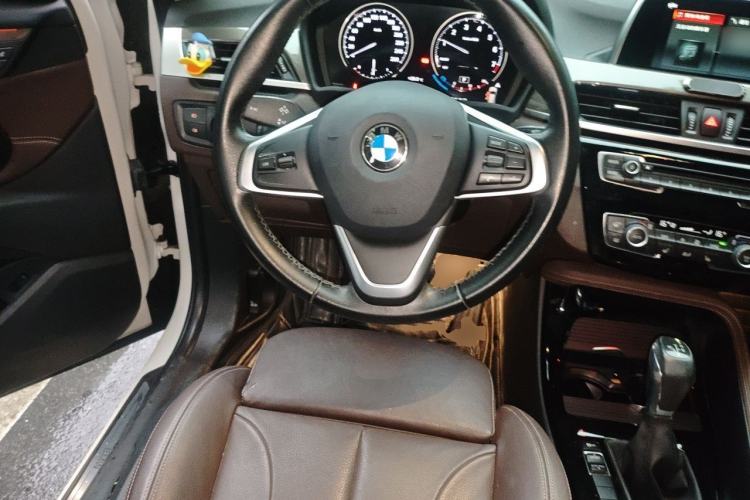 Used BMW X1 2018 xDrive20Li Luxury Edition Steering Wheel