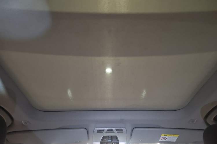 Used BMW X1 2018 xDrive20Li Luxury Edition Headliner