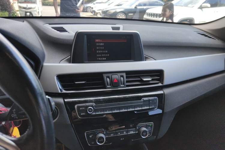 Used BMW X1 2018 sDrive20Li Leading Model Audio And AC Panel