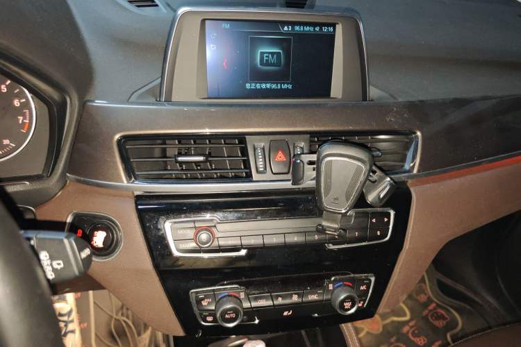 Used BMW X1 2018 sDrive18Li Luxury Model Audio And AC Panel