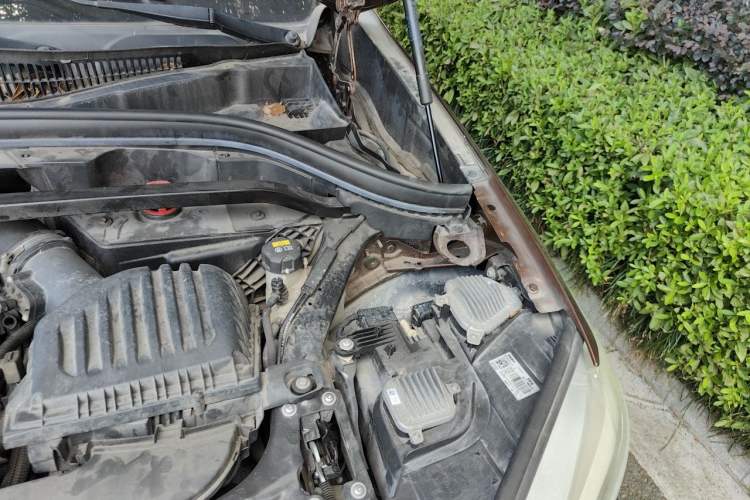 Used BMW X1 2018 sDrive20Li Leading Model Engine Bay Left