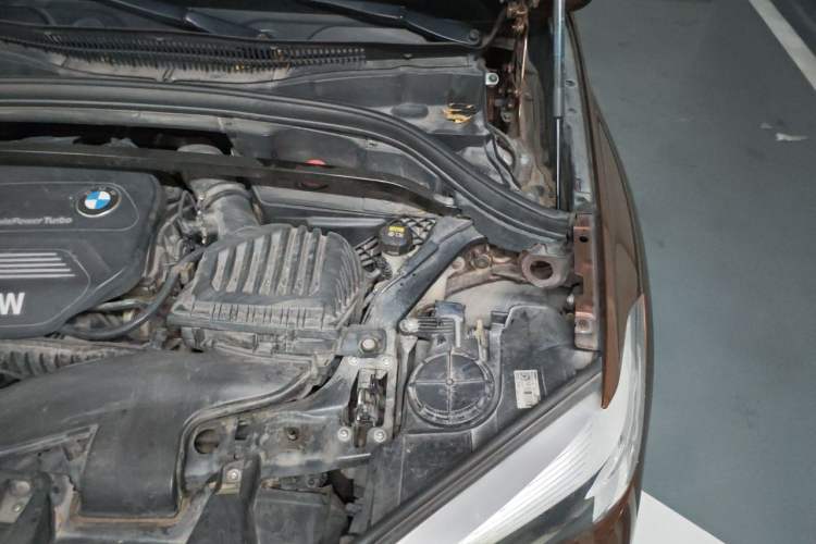 Used BMW X1 2018 sDrive18Li Fashion Model Engine Bay Left