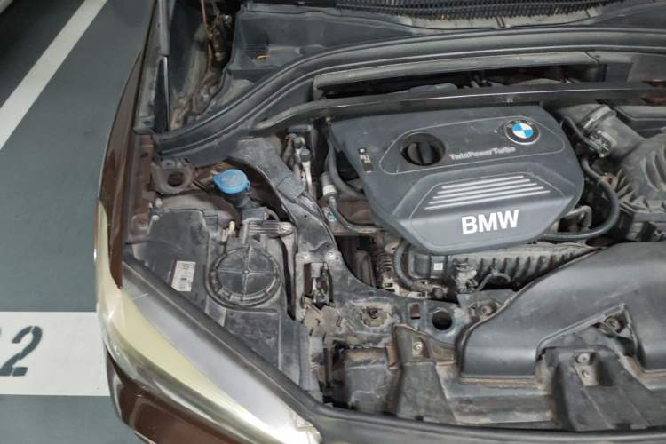 Used BMW X1 2018 sDrive18Li Fashion Model Engine Bay Right