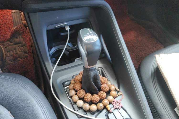 Used BMW X1 2018 sDrive20Li Leading Model Gear Lever
