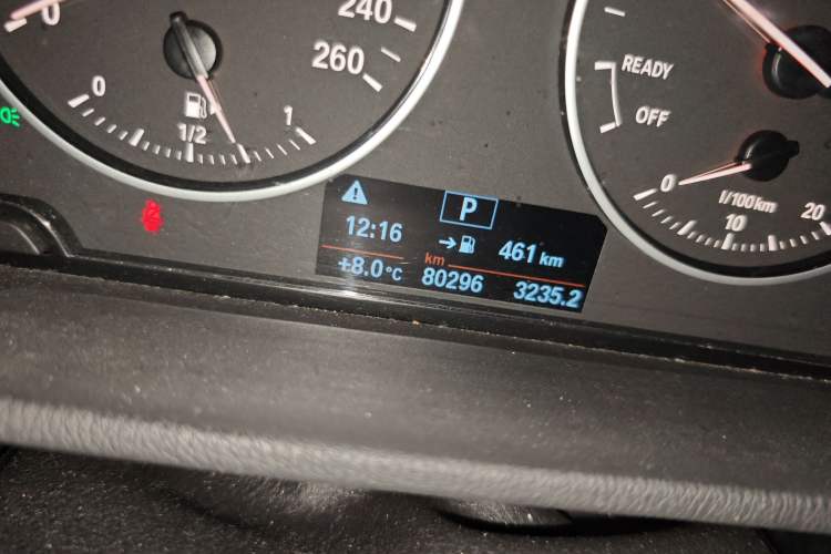 Used BMW X1 2018 sDrive18Li Luxury Model Odometer Close Up
