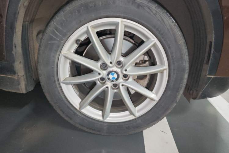 Used BMW X1 2018 sDrive18Li Fashion Model Right Front Wheel Hub