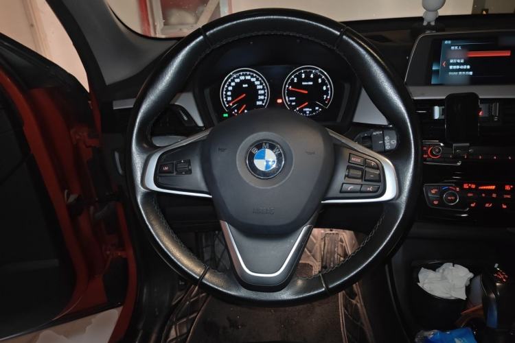 Used BMW X1 2018 sDrive18Li Fashion Model Steering Wheel