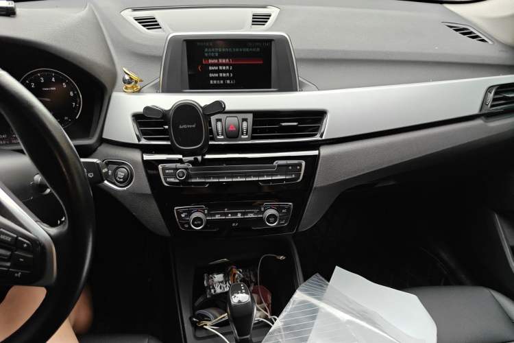 Used BMW X1 2018 sDrive20Li Leading Model Audio And AC Panel