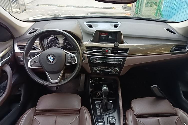 Used BMW X1 2018 sDrive18Li Luxury Model Center Console