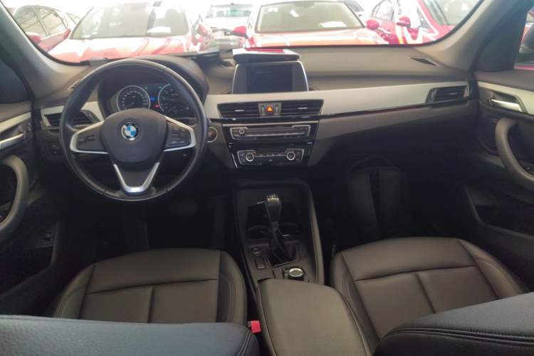 Used BMW X1 2018 sDrive20Li Leading Model Center Console
