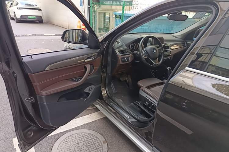 Used BMW X1 2018 sDrive18Li Luxury Model Driver Seat