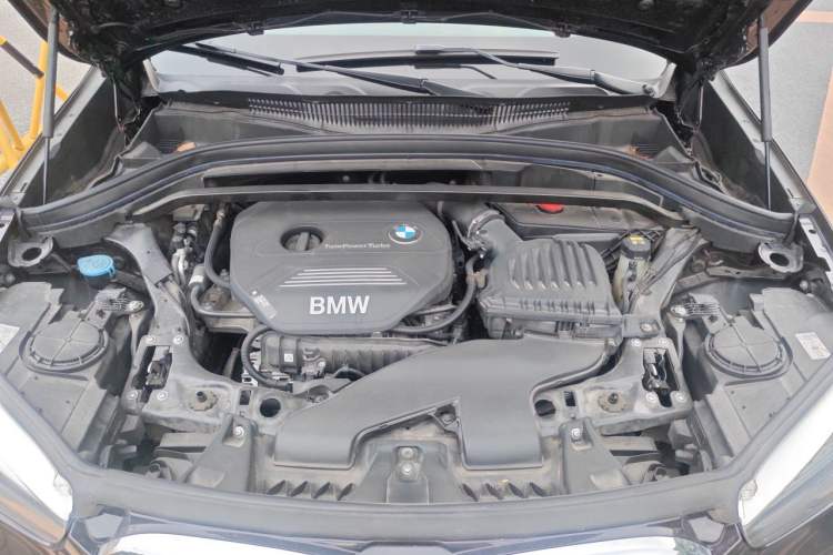 Used BMW X1 2018 sDrive18Li Fashion Model Engine Bay