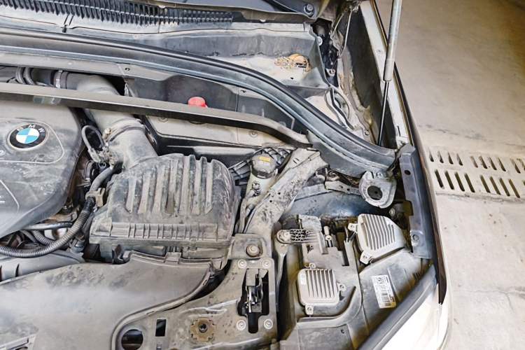 Used BMW X1 2018 xDrive20Li Luxury Edition Engine Bay Left