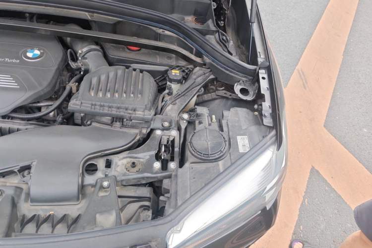 Used BMW X1 2018 sDrive18Li Fashion Model Engine Bay Left