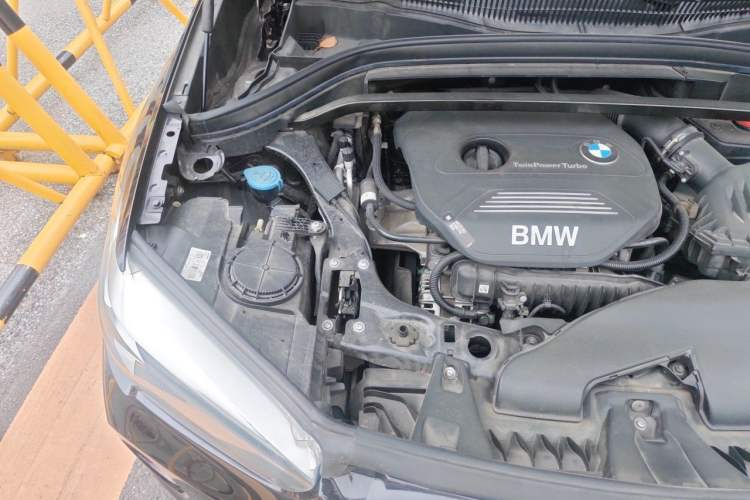 Used BMW X1 2018 sDrive18Li Fashion Model Engine Bay Right