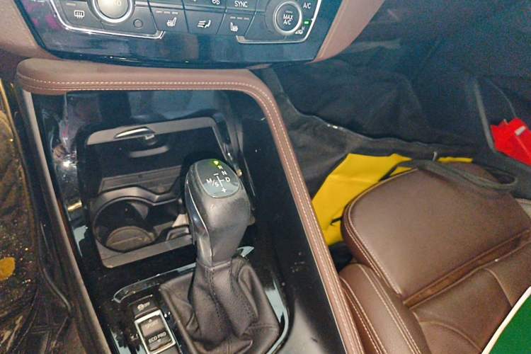 Used BMW X1 2018 xDrive20Li Luxury Edition Gear Lever