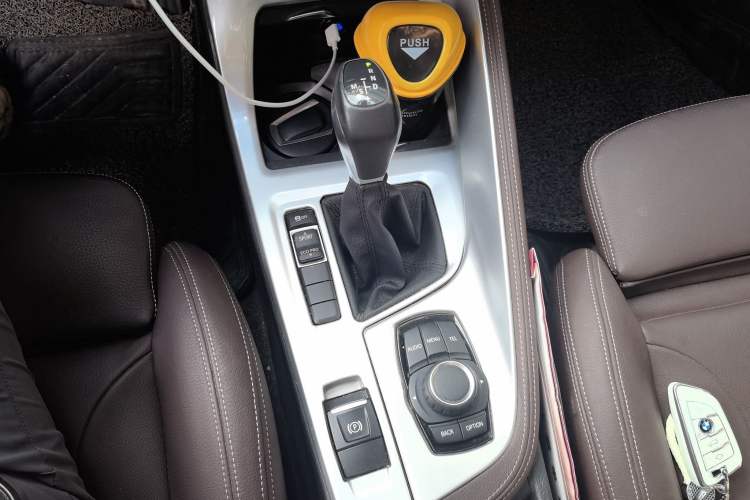 Used BMW X1 2018 sDrive18Li Luxury Model Gear Lever