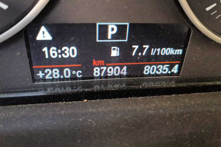 Used BMW X1 2018 sDrive18Li Luxury Model Odometer Close Up