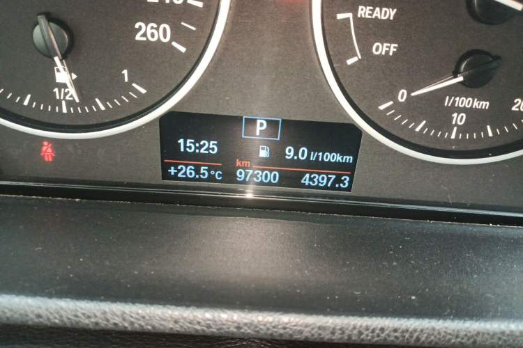 Used BMW X1 2018 sDrive18Li Luxury Model Odometer Close Up