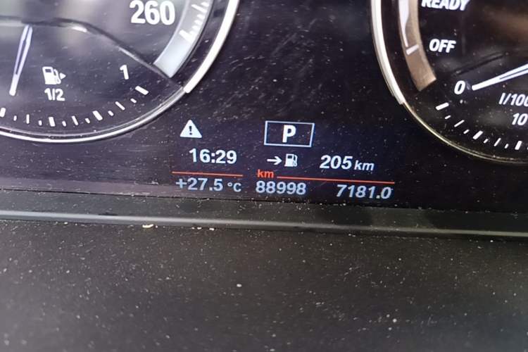 Used BMW X1 2018 sDrive18Li Luxury Model Odometer Close Up