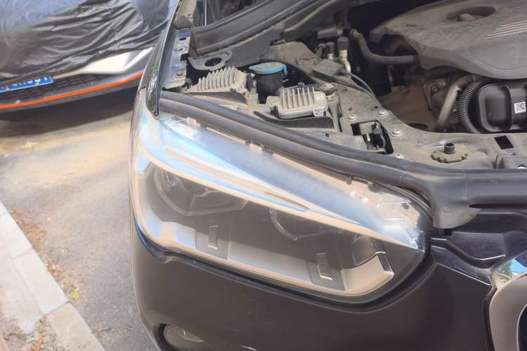 Used BMW X1 2018 sDrive18Li Luxury Model Right Front Headlight