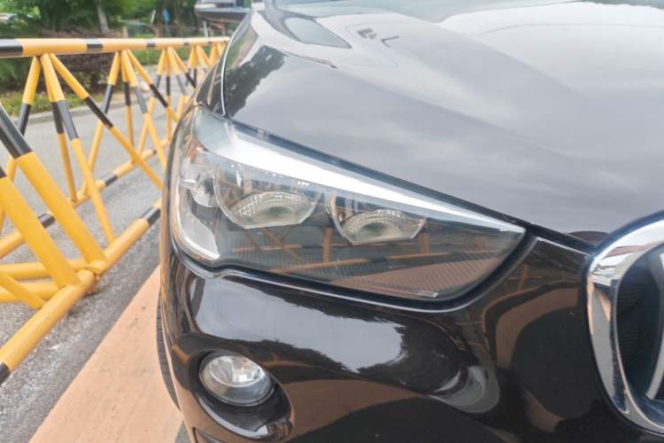 Used BMW X1 2018 sDrive18Li Fashion Model Right Front Headlight