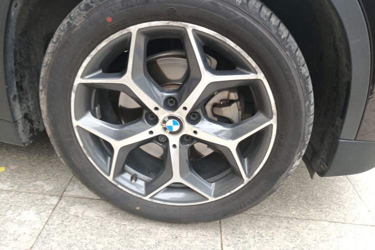 Used BMW X1 2018 sDrive18Li Luxury Model Right Front Wheel Hub