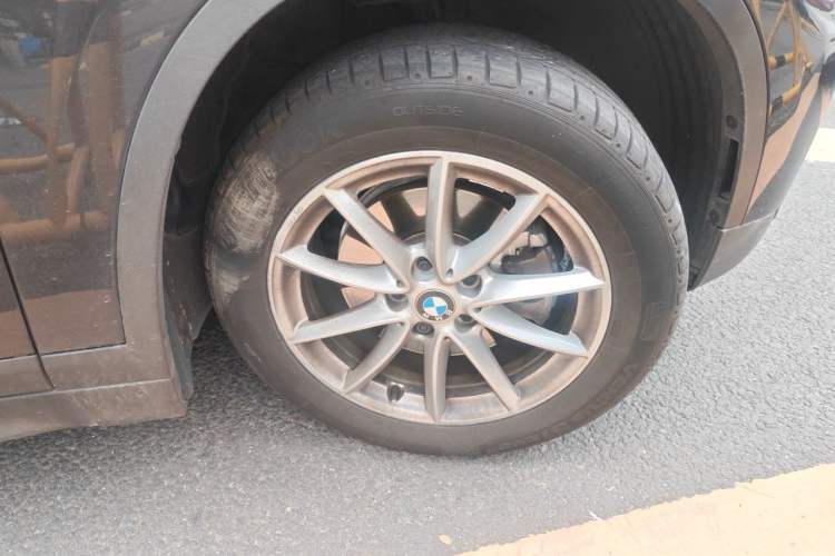 Used BMW X1 2018 sDrive18Li Fashion Model Right Front Wheel Hub