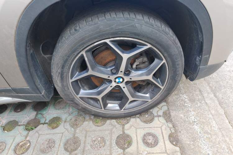 Used BMW X1 2018 sDrive18Li Luxury Model Right Front Wheel Hub
