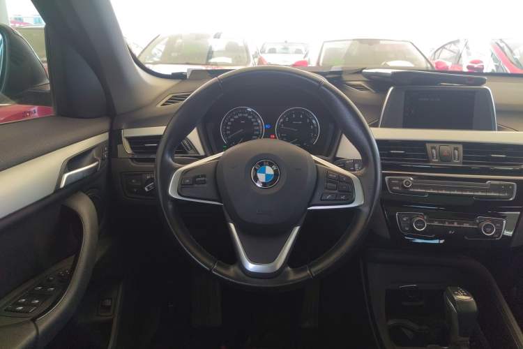 Used BMW X1 2018 sDrive20Li Leading Model Steering Wheel
