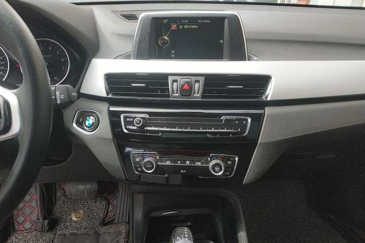 Used BMW X1 2018 sDrive18Li Fashion Model Audio And AC Panel