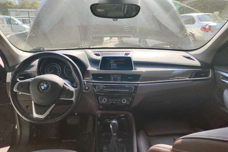 Used BMW X1 2018 xDrive20Li Luxury Edition Center Console