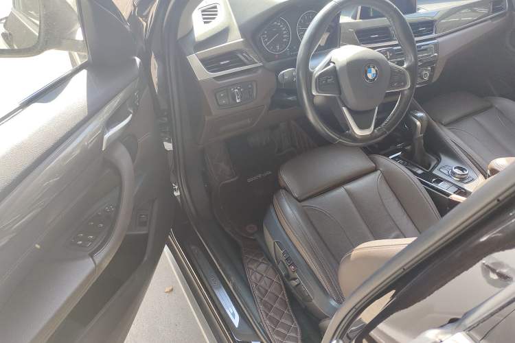 Used BMW X1 2018 xDrive20Li Luxury Edition Driver Seat
