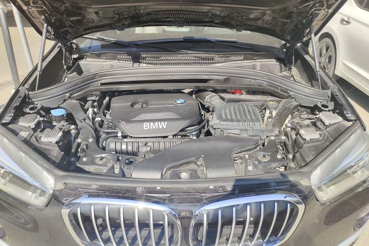 Used BMW X1 2018 xDrive20Li Luxury Edition Engine Bay