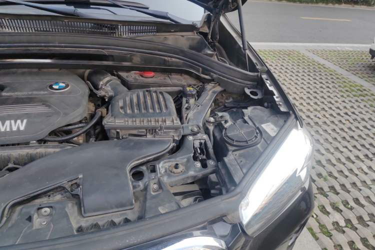 Used BMW X1 2018 sDrive18Li Fashion Model Engine Bay Left