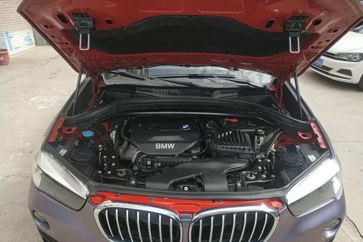 Used BMW X1 2018 sDrive18Li Fashion Model Engine Bay