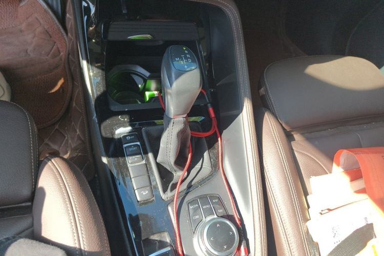 Used BMW X1 2018 xDrive20Li Luxury Edition Gear Lever