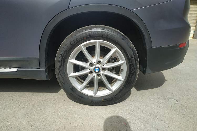 Used BMW X1 2018 sDrive18Li Fashion Model Left Rear Wheel Hub