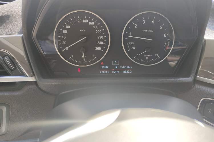 Used BMW X1 2018 xDrive20Li Luxury Edition Odometer Close Up