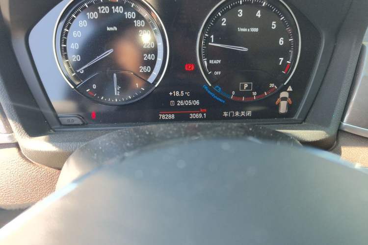 Used BMW X1 2018 xDrive20Li Luxury Edition Odometer Close Up