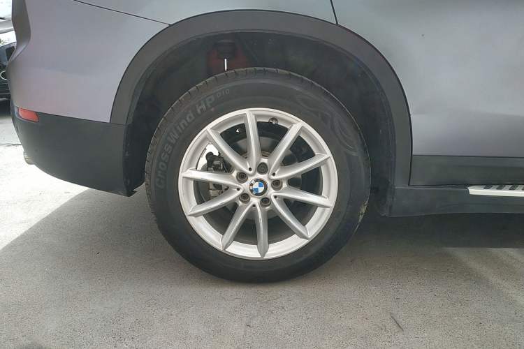Used BMW X1 2018 sDrive18Li Fashion Model Right Rear Wheel Hub