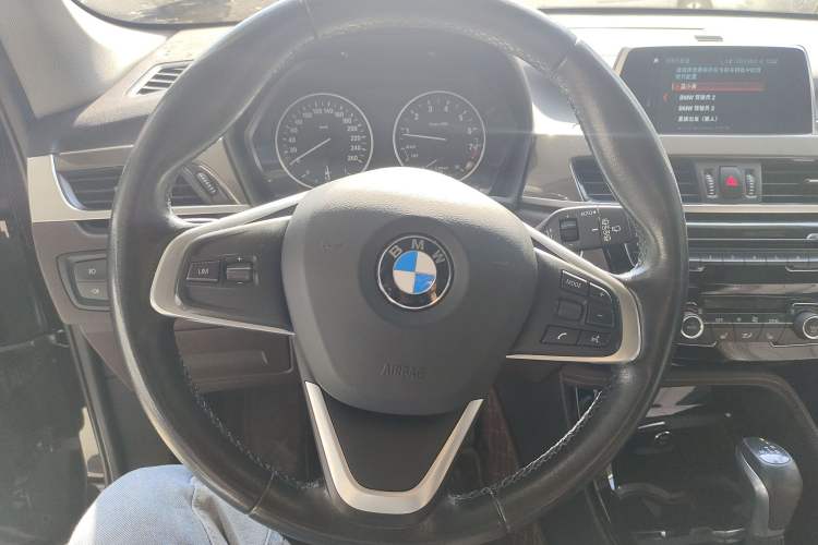 Used BMW X1 2018 xDrive20Li Luxury Edition Steering Wheel