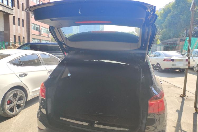 Used BMW X1 2018 xDrive20Li Luxury Edition Trunk
