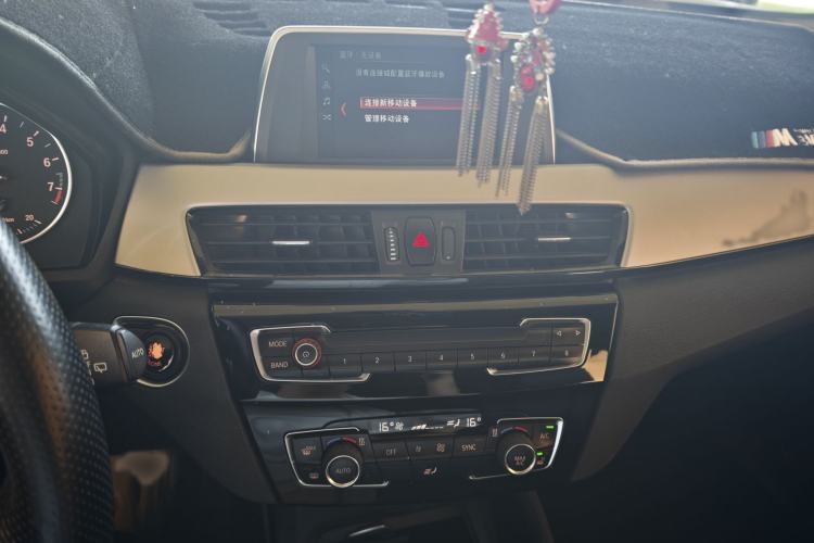 Used BMW X1 2018 sDrive20Li Leading Model Audio And AC Panel