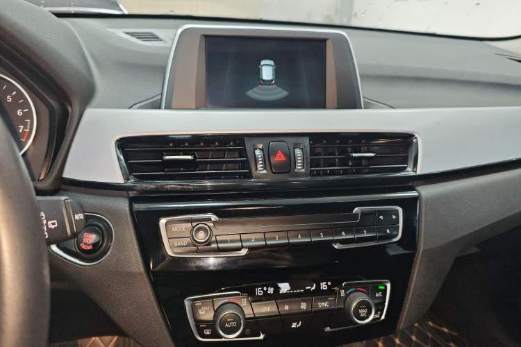 Used BMW X1 2018 sDrive18Li Fashion Model Audio And AC Panel