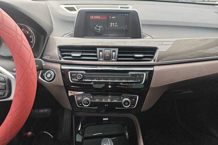 Used BMW X1 2018 sDrive18Li Luxury Model Audio And AC Panel