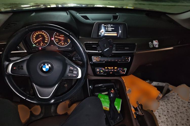 Used BMW X1 2018 sDrive18Li Luxury Model Center Console